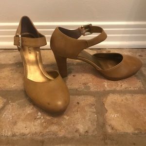 Kelly & Katie Mary Jane Pumps